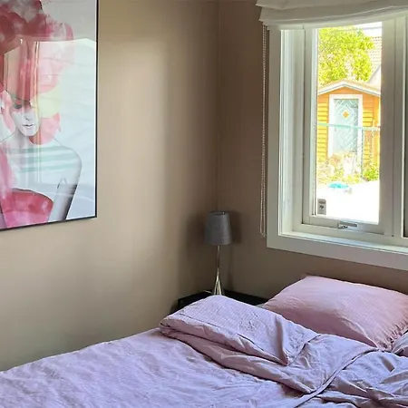 Stunning In With Wifi, Private Swimming Pool And 4 Bedrooms Oslo