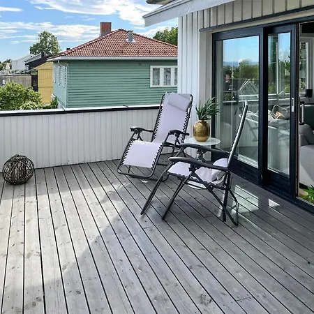 Stunning In With Wifi, Private Swimming Pool And 4 Bedrooms Holiday home *